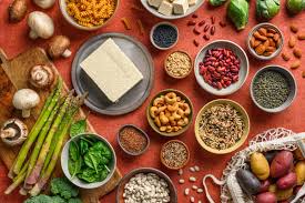 بررسی ۷ ماده اولیه طلایی در محصولات وگان و بدون قند